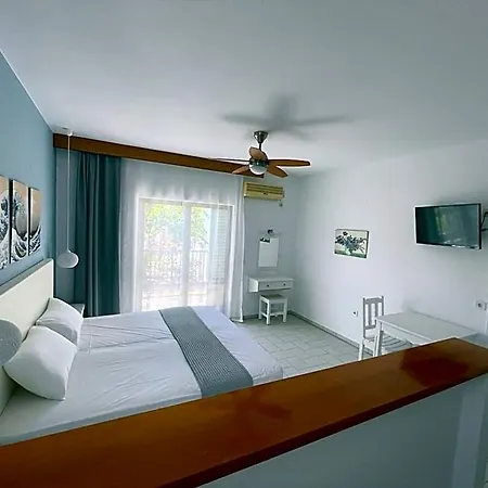 Hotel Adult Only - Suzanna