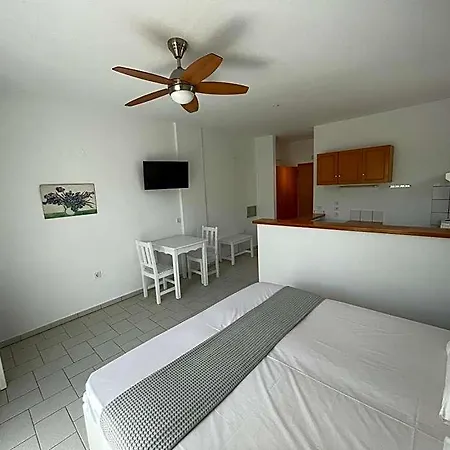 Hotel Adult Only - Suzanna