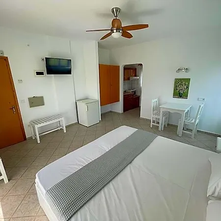 Adult Only - Suzanna Hotel